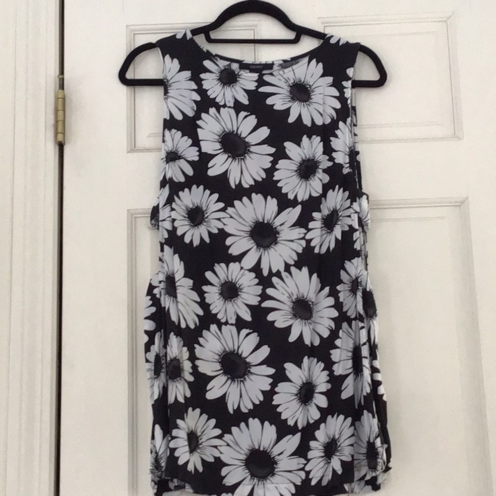 Black and white floral tunic top S